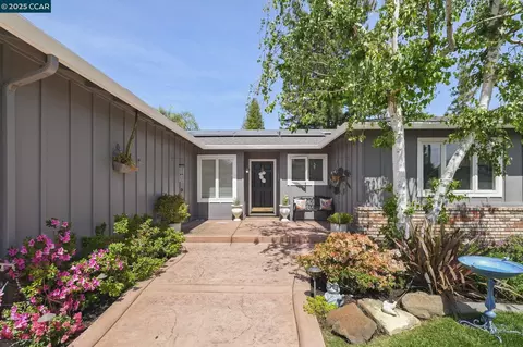 39 Saint Pierre Ct, San Ramon, CA 94583