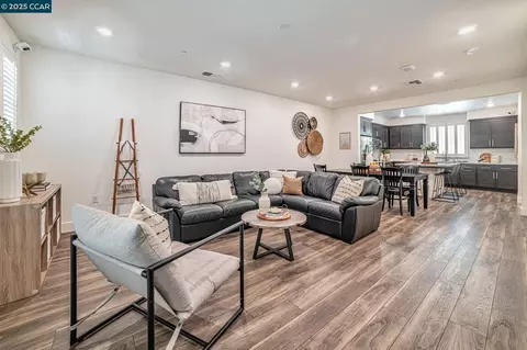 127 Apricot St, Livermore, CA 94551