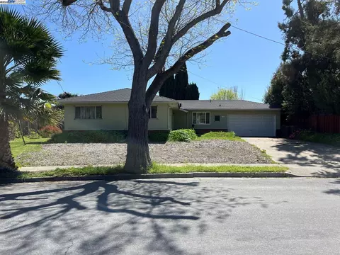 492 D St, Fremont, CA 94536 photo 1