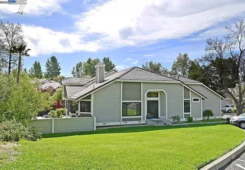 982 Waverly Cmn, Livermore, CA 94551