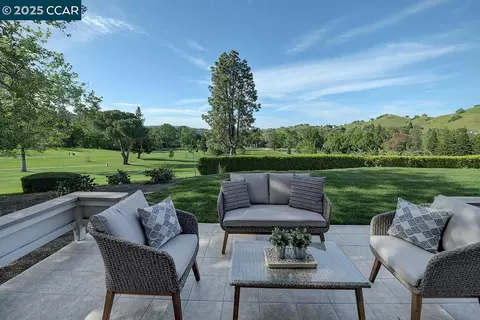 3112 Tice Creek Dr #1, Walnut Creek, CA 94595