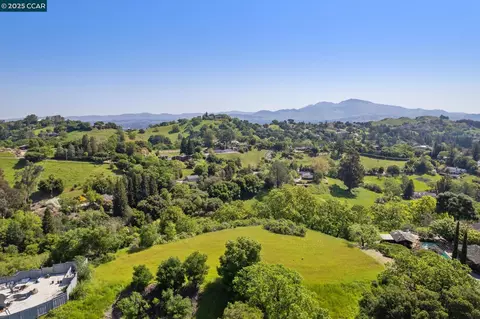 1600 Rancho Del Hambre, Lafayette, CA 94549