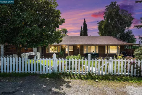 5224 Concord Blvd, Concord, CA 94521 photo 1