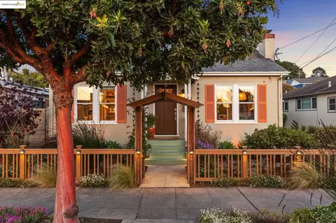 720 35th St, Richmond, CA 94805