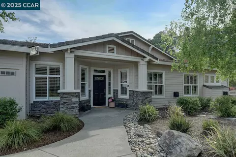 2881 Saklan Indian Dr, Walnut Creek, CA 94595