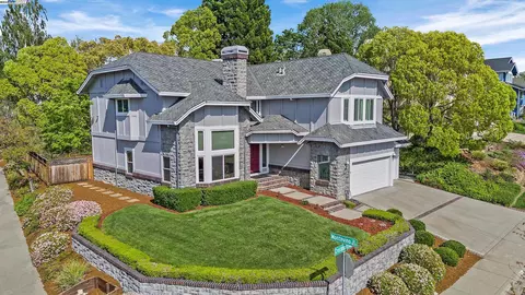 3095 Crestablanca Dr, Pleasanton, CA 94566
