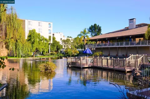 300 N Civic Dr #201, Walnut Creek, CA 94596