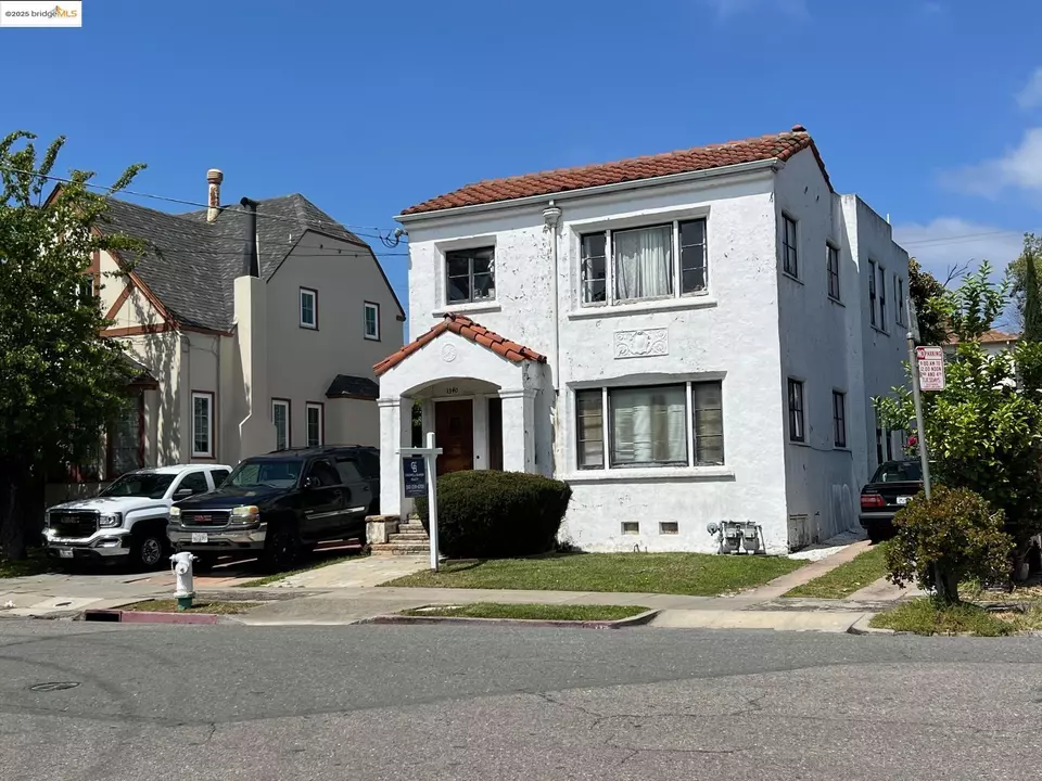 1342 E 31st St, Oakland, CA 94602 | MLS# 41093956 | 3 Photos - Movoto