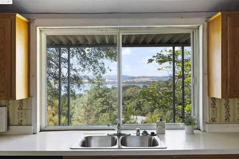 Kitchen - 3215 Knob St, Nice, CA 95464 photo 4 of 5