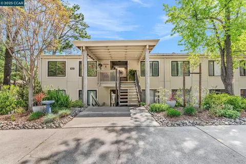 1601 Oakmont Dr #4, Walnut Creek, CA 94595
