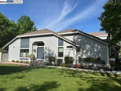 995 Waverly Cmn, Livermore, CA 94551