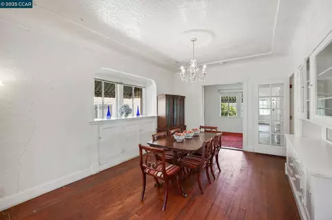 Dining - 1322 Virginia St, Berkeley, CA 94702 photo 3 of 5