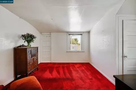 Bedroom - 1322 Virginia St, Berkeley, CA 94702 photo 6 of 7
