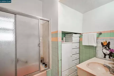 Bath - 1322 Virginia St, Berkeley, CA 94702 photo 1 of 1