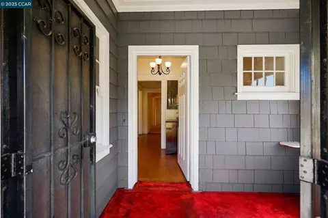 Entry Way - 1322 Virginia St, Berkeley, CA 94702 photo 1 of 6