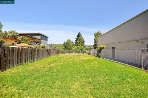 Exterior - 1322 Virginia St, Berkeley, CA 94702 photo 10 of 13