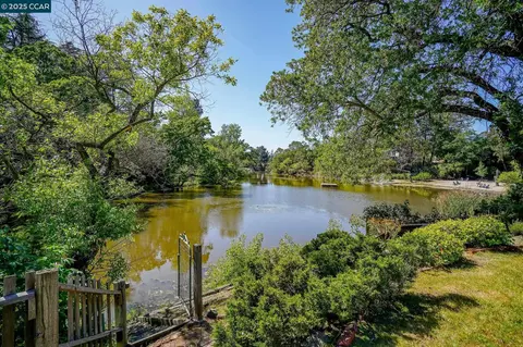 586 Lakewood Cir, Walnut Creek, CA 94598