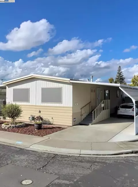 2105 Barrington, Modesto, CA 95350
