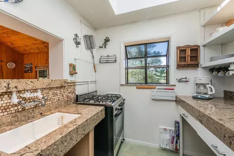 Kitchen - 8341 E Side Rd, Trinity Center, CA 96091 photo 3 of 5