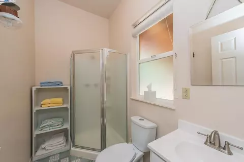 Bath - 8341 E Side Rd, Trinity Center, CA 96091 photo 3 of 3
