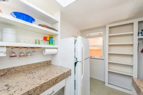 Kitchen - 8341 E Side Rd, Trinity Center, CA 96091 photo 5 of 5
