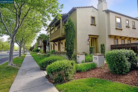 7774 Stoneleaf Rd, San Ramon, CA 94582 photo 1