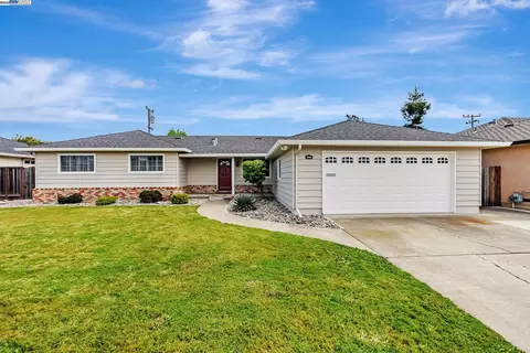 5268 Eggers Dr, Fremont, CA 94536