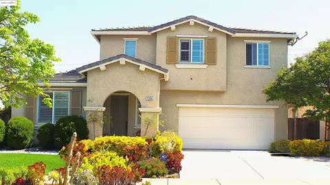 1354 Maple Dr, Oakley, CA 94561 photo 1