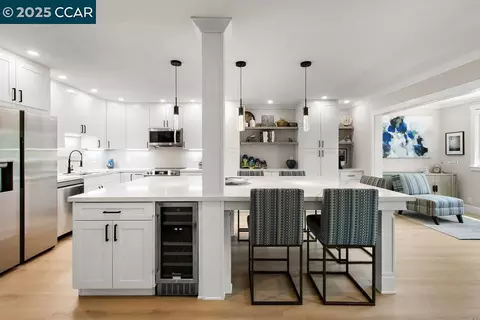 1208 Skycrest Dr #6, Walnut Creek, CA 94595
