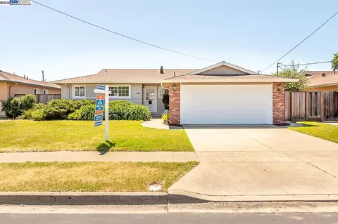 1866 Egret Ln, Hayward, CA 94545