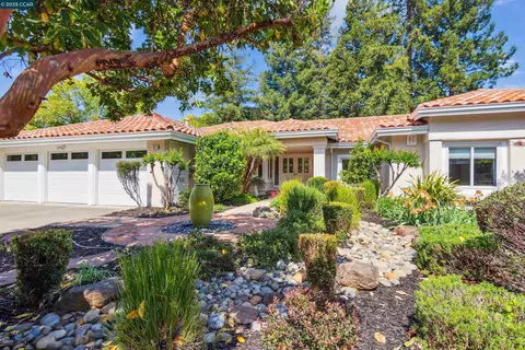 665 Monaco Ct, Walnut Creek, CA 94598