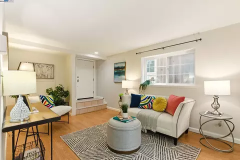 711 Haight Ave, Alameda, CA 94501 photo 1