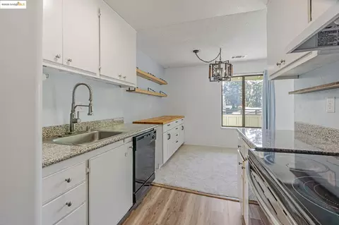 2165 Northwood Cir #B, Concord, CA 94520