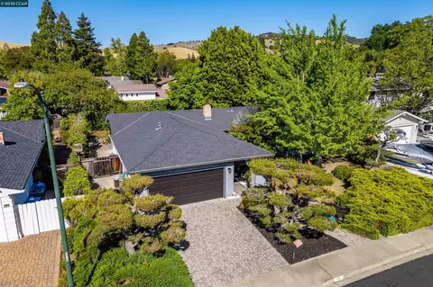 536 Heather Grove Ct, Walnut Creek, CA 94598