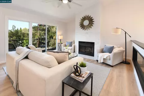 2471 Heatherleaf Ln, Martinez, CA 94553 photo 1