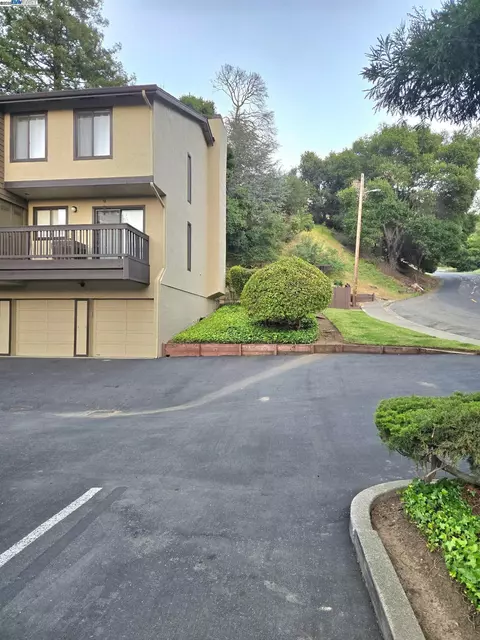 1069 Cedar Ct, Crockett, CA 94525 photo 1