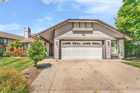2298 Pheasant Dr, Hercules, CA 94547 photo 1