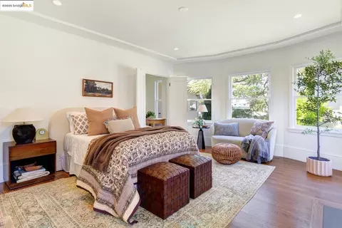 4142 Manila Ave, Oakland, CA 94609