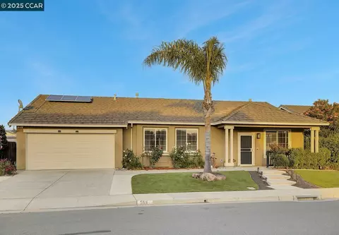 563 Silver Saddle Dr, Pittsburg, CA 94565 photo 1