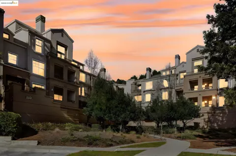 260 Caldecott #113, Oakland, CA 94618