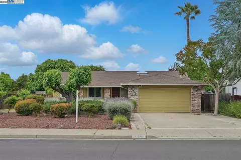 889 Laguna St, Livermore, CA 94550