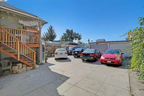 Exterior - 3311 E 17th St, Oakland, CA 94601 photo 5 of 5