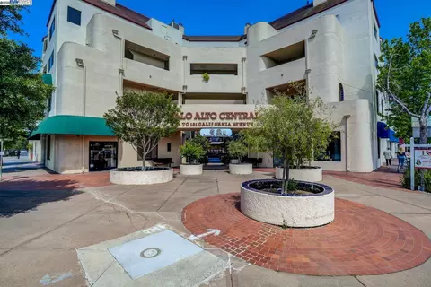 155 California Ave #G200, Palo Alto, CA 94306