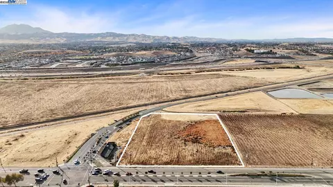 Empire Ave, Oakley, CA 94561 photo 8