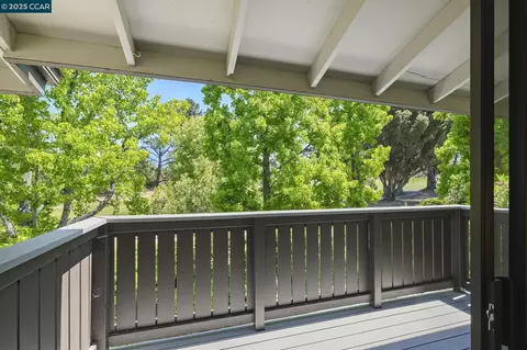 1447 Marchbanks Dr #3, Walnut Creek, CA 94598