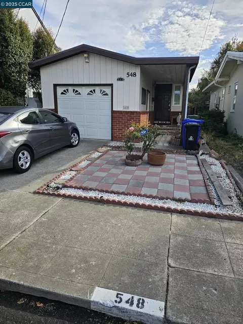548 30th St, Richmond, CA 94804