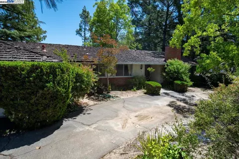 196 Crest Ave, Alamo, CA 94507