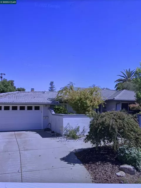 1766 Crescent Dr, Walnut Creek, CA 94598