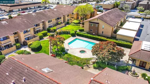 66 Las Moradas Cir, San Pablo, CA 94806