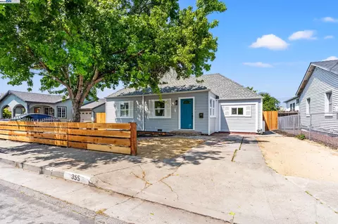 355 S 50th St, Richmond, CA 94804